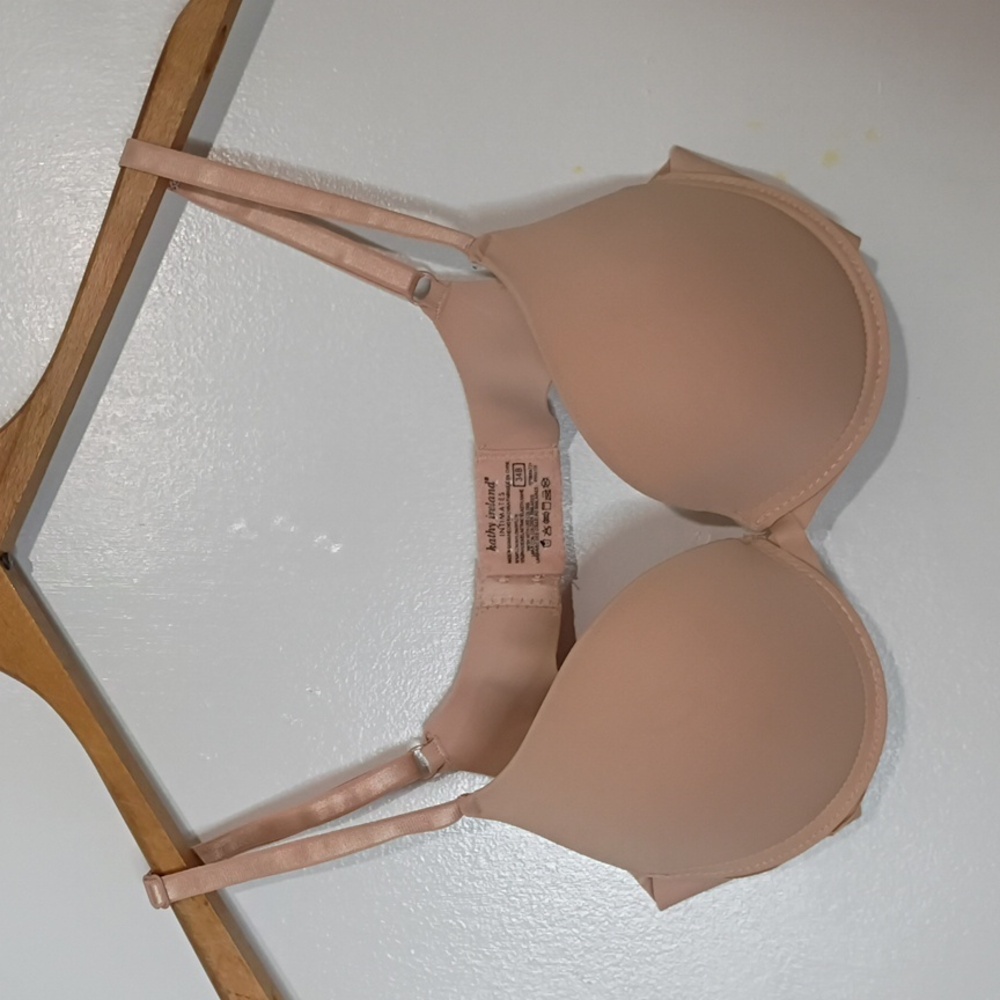 Kathy Ireland Women's Nude Bra Size 34b